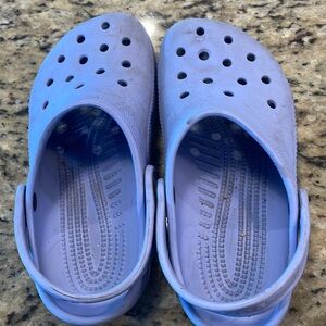 Girls lavender size J3 Crocs